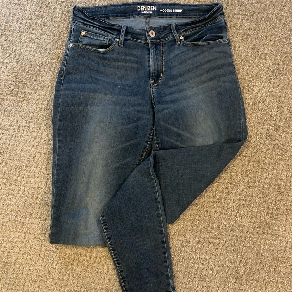 Levi jeans